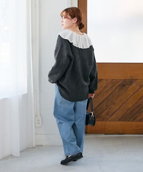 le.coeur blanc（ルクールブラン）の「《WEB限定アイテム》ウォッシャブルVネックワイドカーディガン（カーディガン/ボレロ・レディース・チャコールグレー/レッド/キャメル/ブルー/オフホワイト・38）」の6枚目の写真