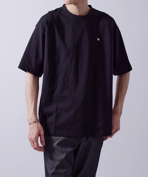 Arnold Palmer(アーノルドパーマー)の「【ARNOLD PALMER × j.n.r.d】別注/ワンポイントTシャツ(Tシャツ/カットソー・メンズ・ホワイト/ブラック・LL/S/M/L)」の2枚目の写真