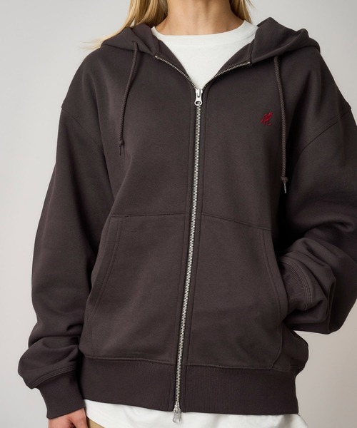 ONE POINT ZIP HOODED SWEATSHIRT｜ワンポイントジップフーデッド