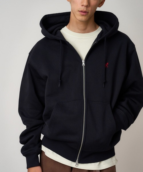 ONE POINT ZIP HOODED SWEATSHIRT｜ワンポイントジップフーデッド