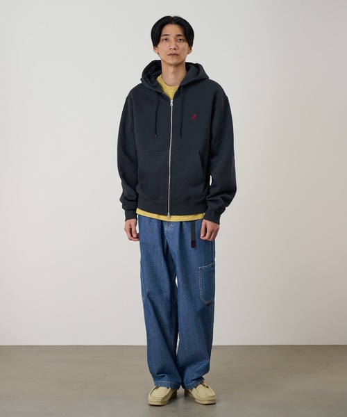 Gramicci（グラミチ）の「ONE POINT ZIP HOODED SWEATSHIRT｜ワンポイントジップフーデッドスウェットシャツ（パーカー・メンズ・ヘザーグレー/ダークブラウン系/ダークネイビー/オレンジ/グレー系その他/ブラック系その他/レッド・S/M/L/XL/XXL）」の11枚目の写真