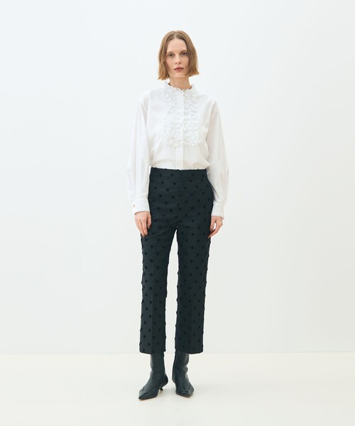 TOMORROWLAND collection(トゥモローランドコレクション)の「モールポルカドット ベルストレートパンツ(その他パンツ・レディース・ブラック・32/34/36)」の2枚目の写真