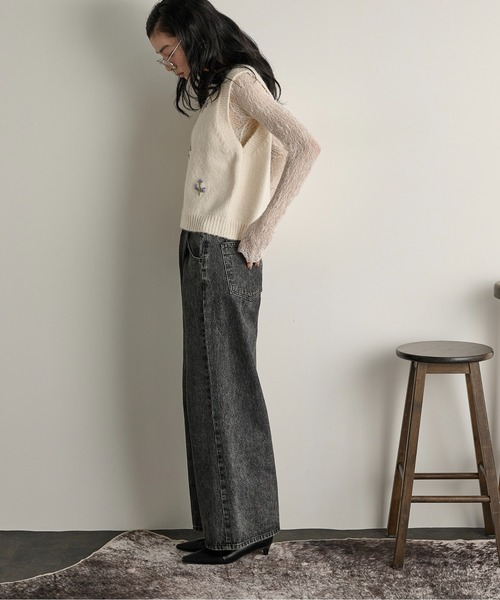 THE YOn(ザヨン)の「小花柄刺繍ニットベスト(ニット/セーター・レディース・ラベンダー/グレー/アイボリー・FREE)」の15枚目の写真