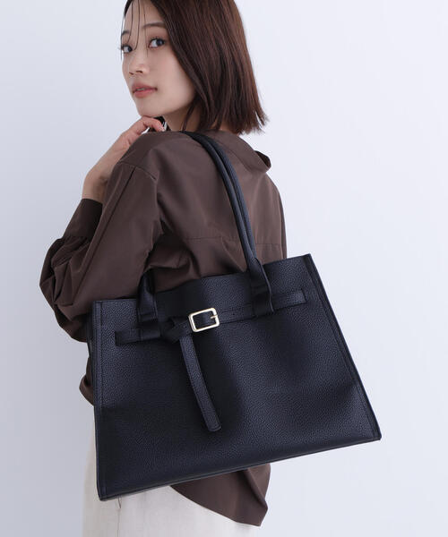 NATURAL BEAUTY BASIC（ナチュラルビューティーベーシック）の「◇ベルテッドシュリンクトートバッグ（トートバッグ・レディース・ブラック/ブラウン・ﾌﾘ-）」の11枚目の写真