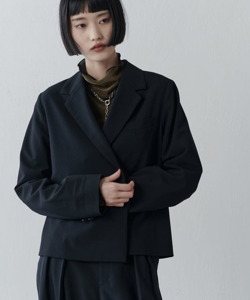 Lui's(ルイス)の「ショートセミダブルジャケット(テーラードジャケット・レディース・ブラック/ブラウン・FREE)」の2枚目の写真