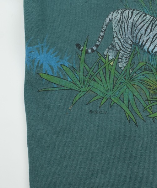 LABORATORY R(ラボラトリーアール)の「【USED】90’s anvil “TIGER” アニマル Tシャツ USA製(Tシャツ/カットソー・メンズ・グリーン・LARGE)」の7枚目の写真