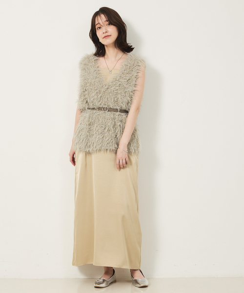 abahouse mavie(アバハウスマヴィ)の「フェザーチュールヤーンニットベスト(ベスト・レディース・グレイッシュベージュ/チャコールグレー・フリー)」の8枚目の写真