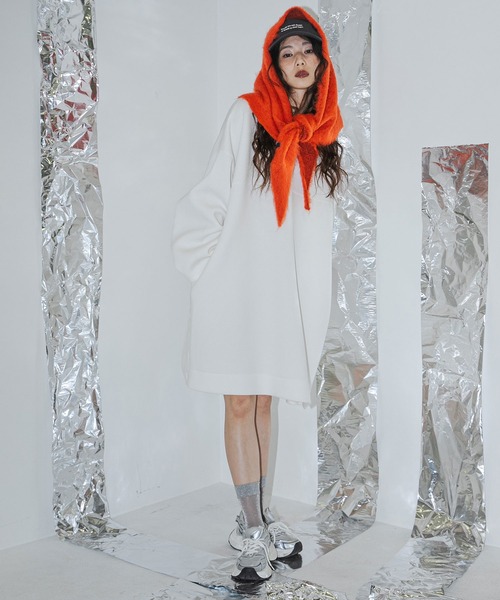 bohmal（ボマール）の「モヘアニットスカーフ（バンダナ/スカーフ・レディース・ブルー/オレンジ/グリーン/オフホワイト/ブラウン/レッド/チャコールグレー・MEDIUM）」の17枚目の写真