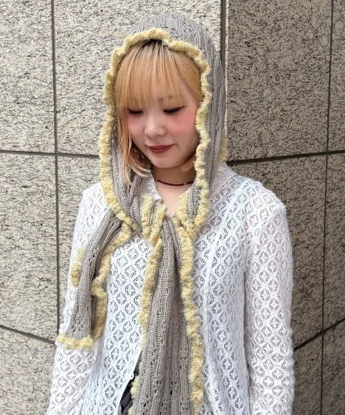 Ray BEAMS（レイビームス）の「フリル フード マフラー（マフラー・レディース・グレー/ブラック・ONE SIZE）」の15枚目の写真
