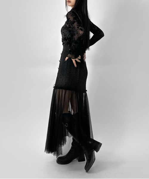 LVEU.(ラブユ.)の「【LVEU.】ベロアレースシアートップス / トップス カットソー シアー レース ベロア ハイネック 長袖 花柄 ボタニカル柄 フラワー レイヤード インナー モード ブラック アイボリー(Tシャツ/カットソー・レディース・ブラック/アイボリー・FREE)」の21枚目の写真