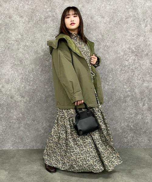 GEVS.(ジェイヴィス)の「小花プリントマキシワンピース<大きいサイズ有>GEVS.(ワンピース・レディース・ブラック系/グレイッシュベージュ・5L/4L/3L/LL/L/M)」の11枚目の写真