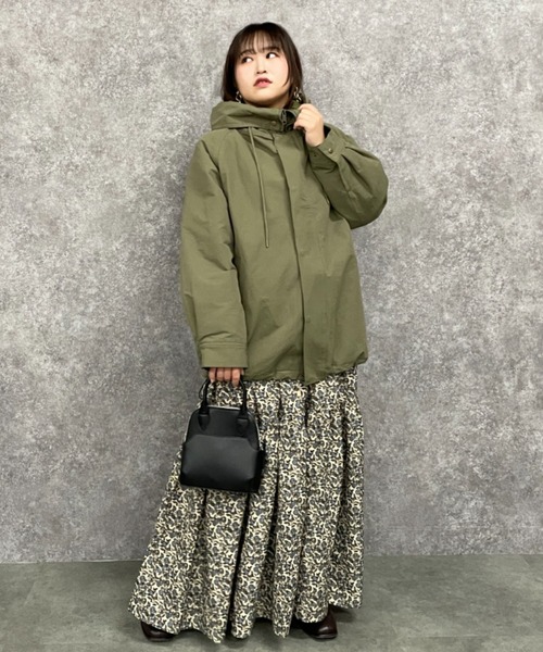 GEVS.(ジェイヴィス)の「小花プリントマキシワンピース<大きいサイズ有>GEVS.(ワンピース・レディース・ブラック系/グレイッシュベージュ・5L/4L/3L/LL/L/M)」の12枚目の写真
