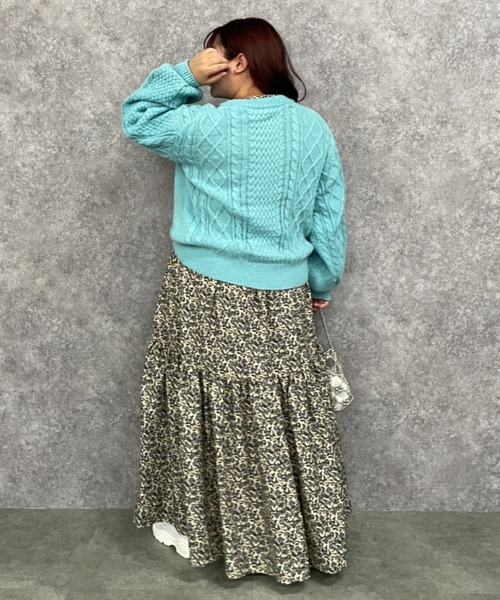 GEVS.(ジェイヴィス)の「小花プリントマキシワンピース<大きいサイズ有>GEVS.(ワンピース・レディース・ブラック系/グレイッシュベージュ・5L/4L/3L/LL/L/M)」の15枚目の写真