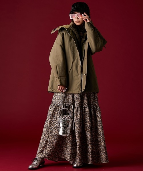 GEVS.(ジェイヴィス)の「小花プリントマキシワンピース<大きいサイズ有>GEVS.(ワンピース・レディース・ブラック系/グレイッシュベージュ・5L/4L/3L/LL/L/M)」の21枚目の写真