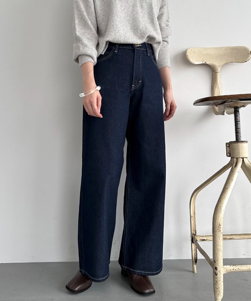 Doux archives（ドゥアルシーヴ）の「Babe WIDE JEAN（デニムパンツ・レディース・ネイビー/ブルー・SMALL/MEDIUM）」の2枚目の写真