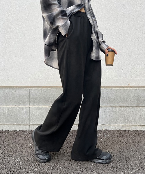 KOBE LETTUCE(コウベレタス)の「選べる3サイズ錯覚美脚ポンチスエードパンツ(その他パンツ・レディース・ブラック/キャメル/アイボリー系/グレー/ダークブラウン・M-Short/M/PM)」の10枚目の写真