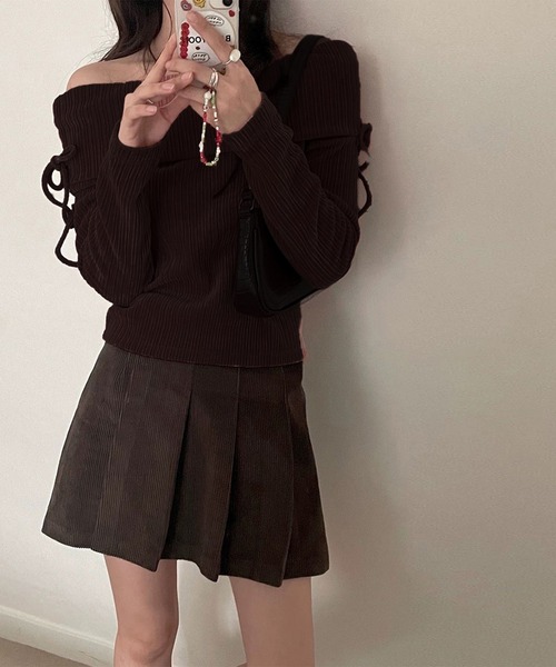 leune(ルネ)の「サイドリボンオフショルベロアモールリブトップス(Tシャツ/カットソー・レディース・ピンク/ブラック・FREE)」の1枚目の写真