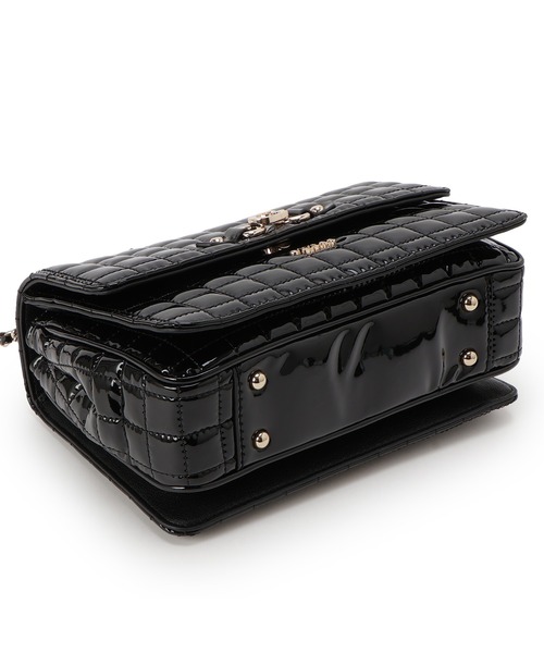 Guess（ゲス）の「NADIRA Convertible Xbody Flap ショルダーバッグ  （ショルダーバッグ・レディース・ブラック・ONE SIZE）」の5枚目の写真