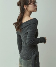 オフショルダーボーダーTシャツ
