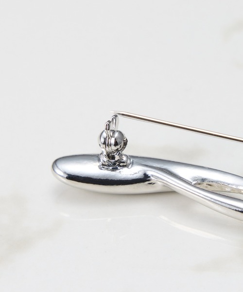 COLLAGE GALLARDAGALANTE（コラージュガリャルダガランテ）の「ニュアンスラインブローチ（ブローチ/コサージュ・レディース・シルバー/ゴールド・FREE）」の8枚目の写真