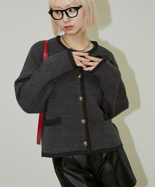 PUBLUX(パブリュクス)の「PUBLUX/パブリュクス ノーカラー ジャケット風 ニット カーディガン 限定展開(カーディガン/ボレロ・レディース・チャコールグレー/グレー/ベージュ・フリ-)」の10枚目の写真