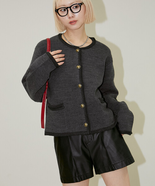PUBLUX(パブリュクス)の「PUBLUX/パブリュクス ノーカラー ジャケット風 ニット カーディガン 限定展開(カーディガン/ボレロ・レディース・チャコールグレー/グレー/ベージュ・フリ-)」の13枚目の写真