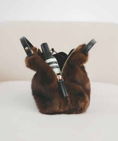 le.coeur blanc（ルクールブラン）の「エコファー2WAYショルダー（ショルダーバッグ・レディース・グレイッシュベージュ/ブラウン・FREE）」の19枚目の写真