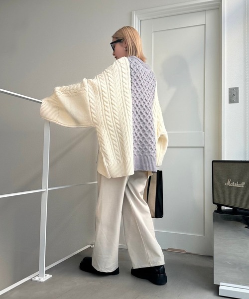 CFT.（シフト）の「ハニカムケーブルコンビニット（ニット/セーター・レディース・ブラック×グリーン/ホワイト×グレー・FREE）」の6枚目の写真