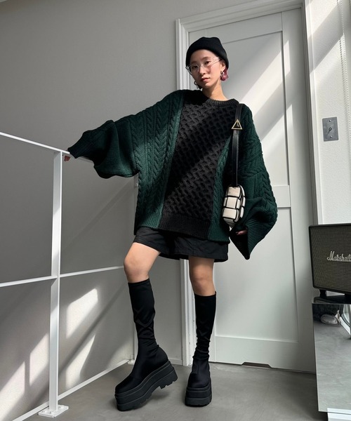 CFT.（シフト）の「ハニカムケーブルコンビニット（ニット/セーター・レディース・ブラック×グリーン/ホワイト×グレー・FREE）」の15枚目の写真
