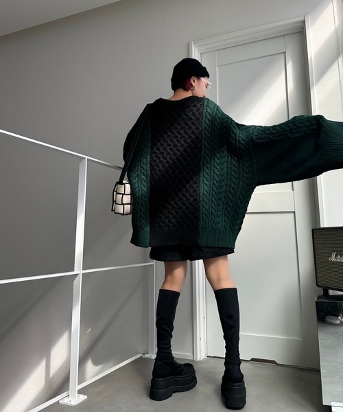 CFT.（シフト）の「ハニカムケーブルコンビニット（ニット/セーター・レディース・ブラック×グリーン/ホワイト×グレー・FREE）」の20枚目の写真