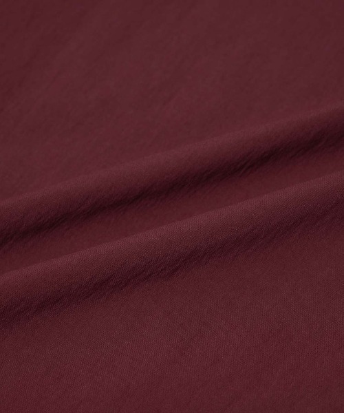 penguin BY MUNSINGWEAR（ペンギン バイ マンシングウェア）の「【STYLE 2250】4WAY STRETCH SWING TOP ストレッチゴルフウェア（ナイロンジャケット・メンズ・ブラック/レッド・M/L/XL）」の10枚目の写真