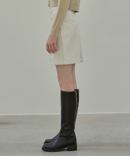 NICK&NICOLE(ニックアンドニコール)の「LEATHER MINI SKIRT_IVORY(スカート・レディース・その他・MEDIUM/SMALL)」の3枚目の写真