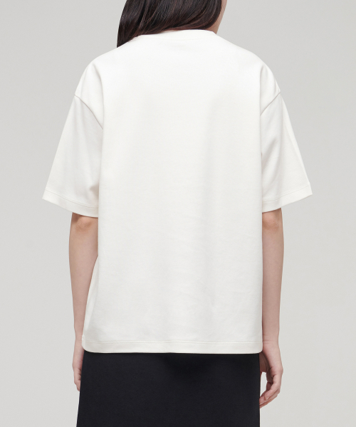 MUSINSA STANDARD WOMAN（ムシンサスタンダードウーマン）の「ウィメンズリラックスフィットクルーネックTシャツ[クリーム]（Tシャツ/カットソー・レディース・その他・SMALL/MEDIUM/LARGE/X-SMALL）」の3枚目の写真