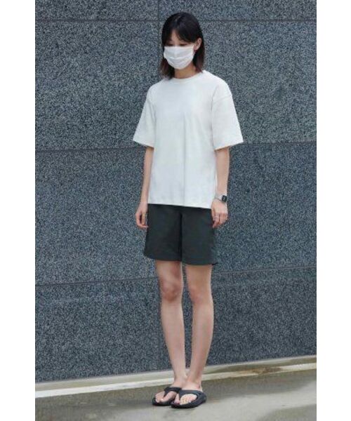 MUSINSA STANDARD WOMAN（ムシンサスタンダードウーマン）の「ウィメンズリラックスフィットクルーネックTシャツ[クリーム]（Tシャツ/カットソー・レディース・その他・SMALL/MEDIUM/LARGE/X-SMALL）」の9枚目の写真