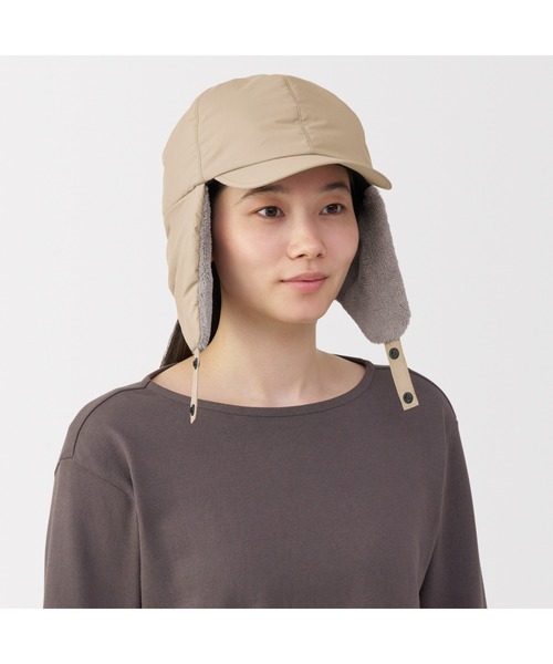 無印良品（ムジルシリョウヒン）の「吸湿発熱中わた表面撥水耳当て付き　キャップ（キャップ・レディース・ベージュ/ブラック・57.5-59cm）」の12枚目の写真