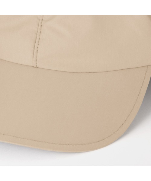 無印良品（ムジルシリョウヒン）の「吸湿発熱中わた表面撥水耳当て付き　キャップ（キャップ・レディース・ベージュ/ブラック・57.5-59cm）」の6枚目の写真