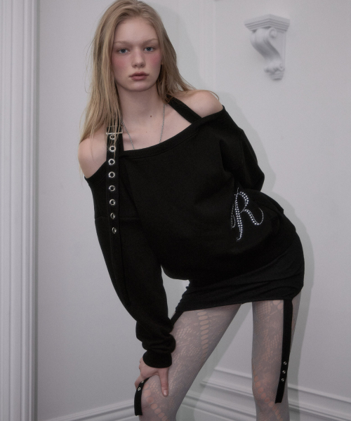 ROSEFRANTZ（ロゼフランツ）の「Eyelet Strap Open Sweatshirt [Black]（スウェット・レディース・ブラック・OS）」の7枚目の写真