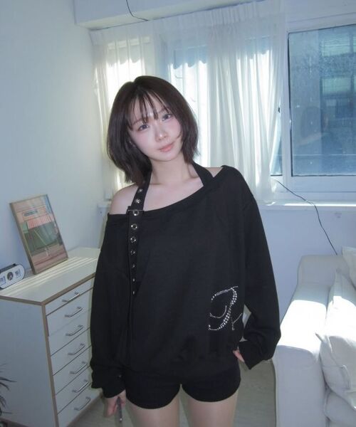ROSEFRANTZ（ロゼフランツ）の「Eyelet Strap Open Sweatshirt [Black]（スウェット・レディース・ブラック・OS）」の15枚目の写真