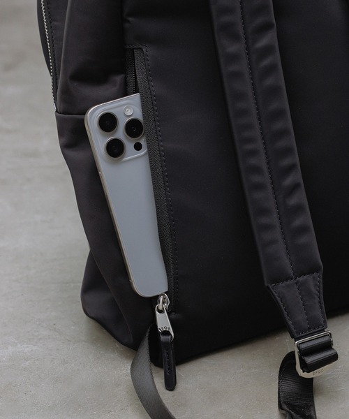 E'POR(エポール)の「【E'POR】【A4/PC対応・撥水・軽量】Pac Sac(パックサック)【26SS/新型】/累計1万点販売・一部WEB限定(バックパック/リュック・レディース・ダークブラウン/ベージュ/ブラック/グレー・FREE)」の14枚目の写真