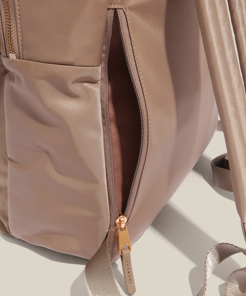 E'POR(エポール)の「【E'POR】【A4/PC対応・撥水・軽量】Pac Sac(パックサック)【26SS/新型】/累計1万点販売・一部WEB限定(バックパック/リュック・レディース・ダークブラウン/ベージュ/ブラック/グレー・FREE)」の21枚目の写真