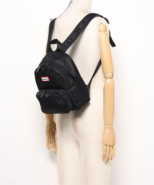 HUNTER(ハンター)の「《HUNTER》NYLON CLASSIC MINI BACKPACK(バックパック/リュック・レディース・ブラック・フリー)」の5枚目の写真