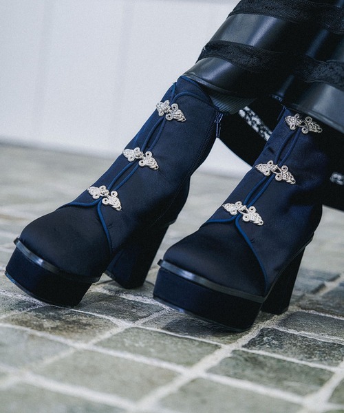 HARE（ハレ）の「メタルチャイナパーツブーツ(HARE)（ブーツ・レディース・ブラック/ネイビー/パープル・MEDIUM/LARGE）」の2枚目の写真