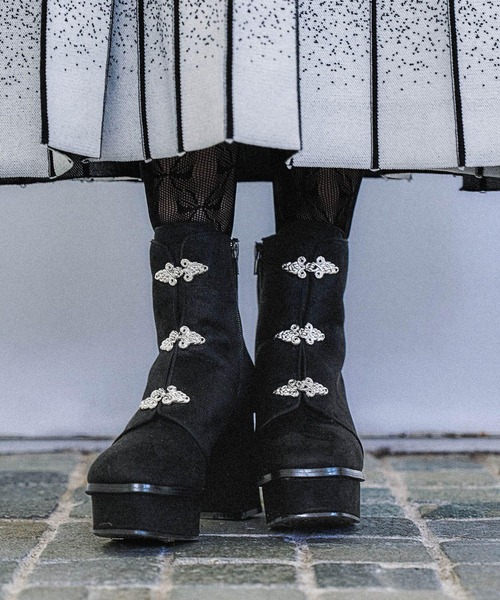 HARE（ハレ）の「メタルチャイナパーツブーツ(HARE)（ブーツ・レディース・ブラック/ネイビー/パープル・MEDIUM/LARGE）」の12枚目の写真