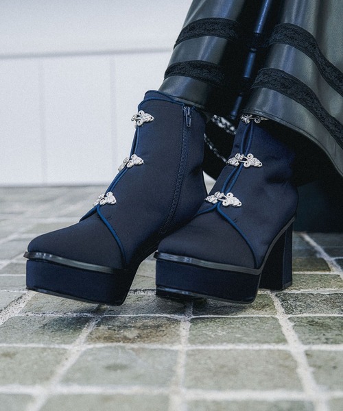 HARE（ハレ）の「メタルチャイナパーツブーツ(HARE)（ブーツ・レディース・ブラック/ネイビー/パープル・MEDIUM/LARGE）」の6枚目の写真