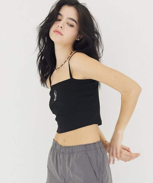 AWESOME STUDIO(オーサムスタジオ)の「クロップトップ シグネチャースリーブレス ブラック(Tシャツ/カットソー・レディース・その他・FREE)」の4枚目の写真