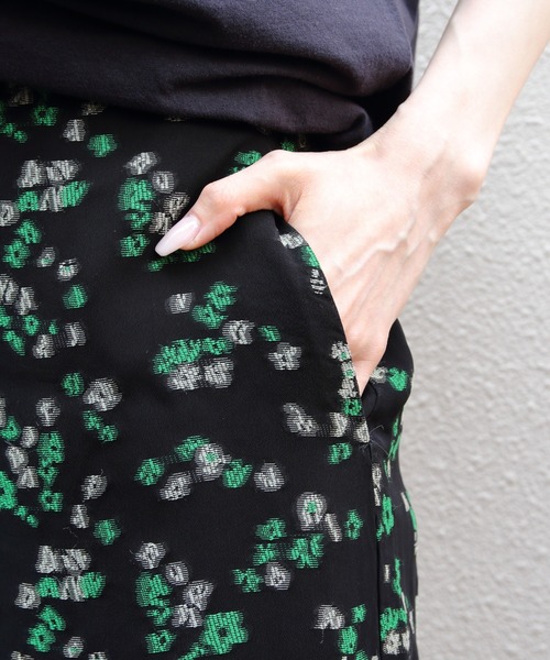 THE SHINZONE（ザ　シンゾーン）の「THE SHINZONE/シンゾーン　フローラルジャガードスカート　FLORAL JACQOURD SKIRT　26MMSSK01（スカート・レディース・ブラック・36）」の3枚目の写真