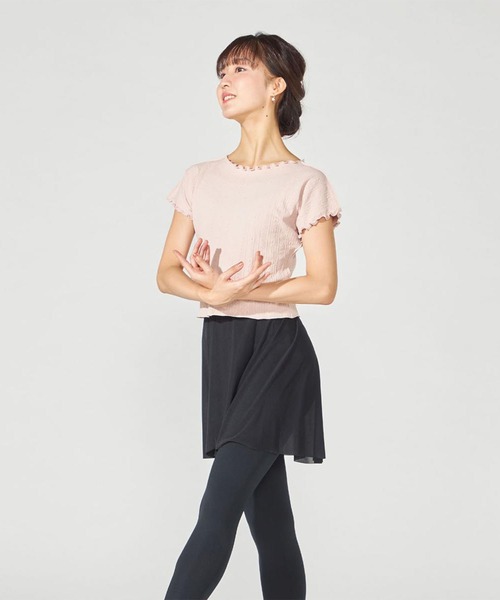 Chacott(チャコット)の「【ノーソーイングニット】メロウコンパクトニットTシャツ(ニット/セーター・レディース・ピンク/ブラック・M)」の4枚目の写真