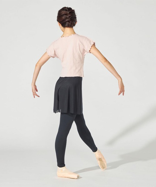 Chacott(チャコット)の「【ノーソーイングニット】メロウコンパクトニットTシャツ(ニット/セーター・レディース・ピンク/ブラック・M)」の5枚目の写真