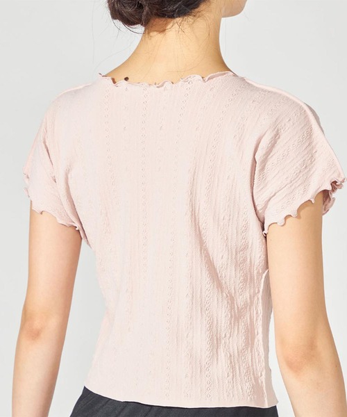 Chacott(チャコット)の「【ノーソーイングニット】メロウコンパクトニットTシャツ(ニット/セーター・レディース・ピンク/ブラック・M)」の10枚目の写真