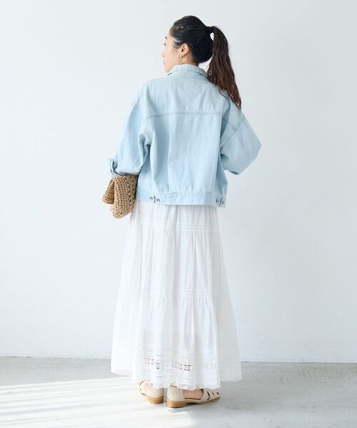 le.coeur blanc（ルクールブラン）の「ソフトデニムジャケット（ブルゾン・レディース・ブルー/ライトブルー・38）」の14枚目の写真